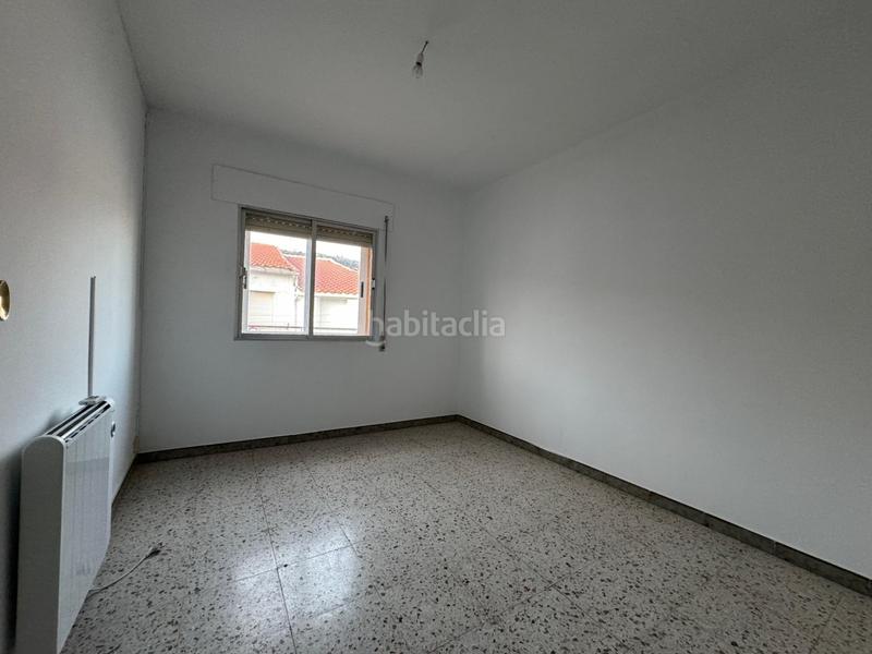 Foto ea3c14f6-9bd7-4dd9-a92a-aa8869949285. Country house in Serradilla