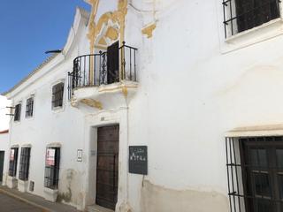 Edifici a Ribera del Fresno. Casabanco vende casona  hospederia en ribera del fresno.