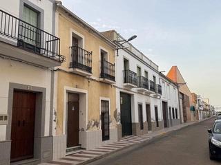 Masía en Santa Amalia. Casabanco vende  casa  de tres dormitorios en santa amalia.