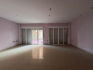Pis a Almendralejo. Casabanco  vende piso de cinco dormitorios en  almendralejo.