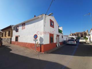 Casa a Avenida virgen de guadalupe 29. Casa de 2 plantas en la localidad de santiago del campo  cáceres