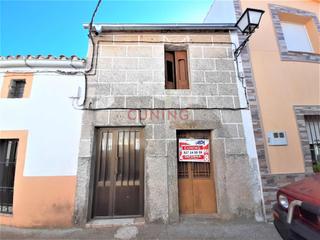 Maison à Calle consolación 3. Casa a reformar en la localidad de torre de santa maría.
