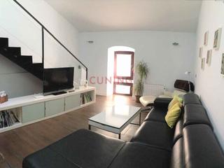 Casa adossada  N/a. Casa adosada totalmente reformada situada en la ciudad monumenta