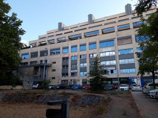 Bureau  N/a. Local situado en el edificio zigurat.