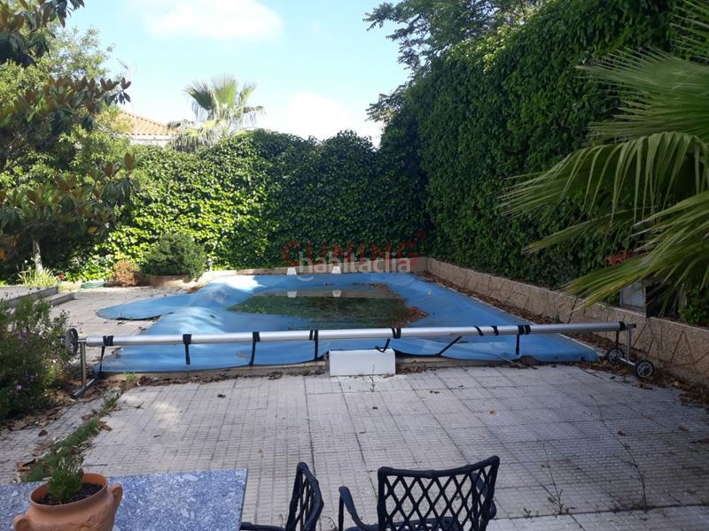 Foto 713ff5a0-9244-46eb-b418-fb48e03b81b0. Chalet  independiente zona la sierrilla. en Cáceres