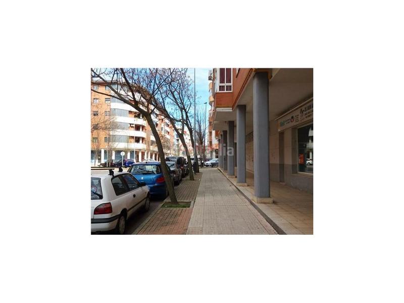 Foto 5985bdc6-77a9-4c5a-9fbc-cf34ede4441c. Rent business premise in nuevo Cáceres Cáceres