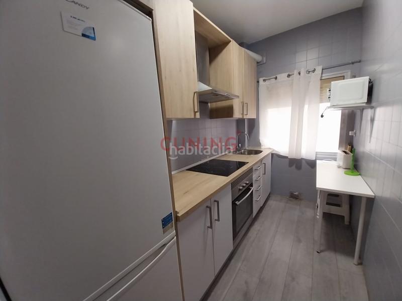 Foto 32f5ff23-ed3e-486a-8f4b-5b2c2bcb877b. Location appartement dans Centro Cáceres