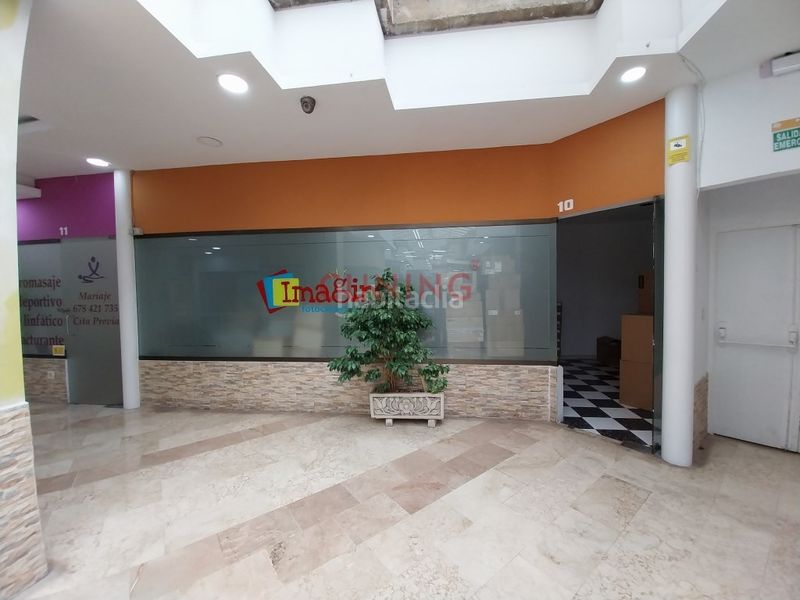 Foto 660c6a1f-b782-4436-b2f8-1ed66442e9f8. Local comercial a Centro Cáceres