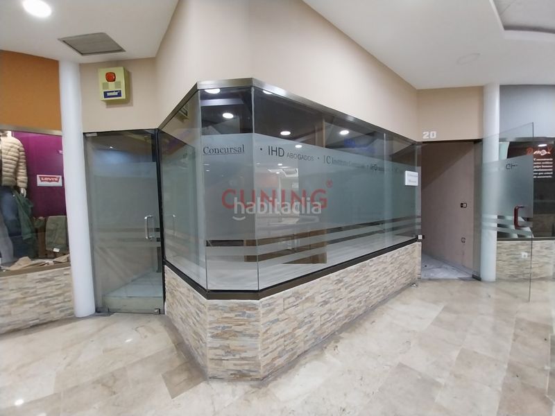 Foto aff022f7-e6b6-4445-85b7-214f24a6707f. Local comercial a Centro Cáceres