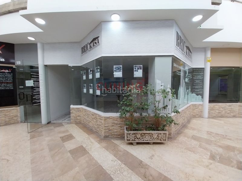 Foto a2f34240-c6ff-4319-8d4e-4b80de1770df. Local comercial a Centro Cáceres