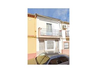 Casa  Calle nueva. Venta de casa situada en la localidad de madrigalejo, c�ceres.