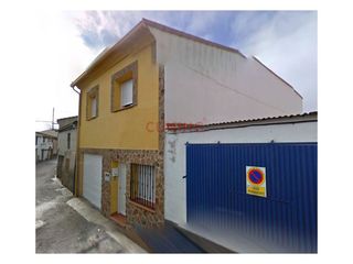 Casa en Torre de Santa Mar�a. Venta de casa situada en la localidad de torre de santa mar�a, c