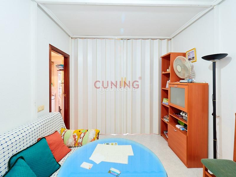 Foto d4c43d52-5d9a-48b9-aad1-bec82f247f16. Piso venta de apartamento , alicante, situado en un residencial con piscina comunitaria. en Torrevieja