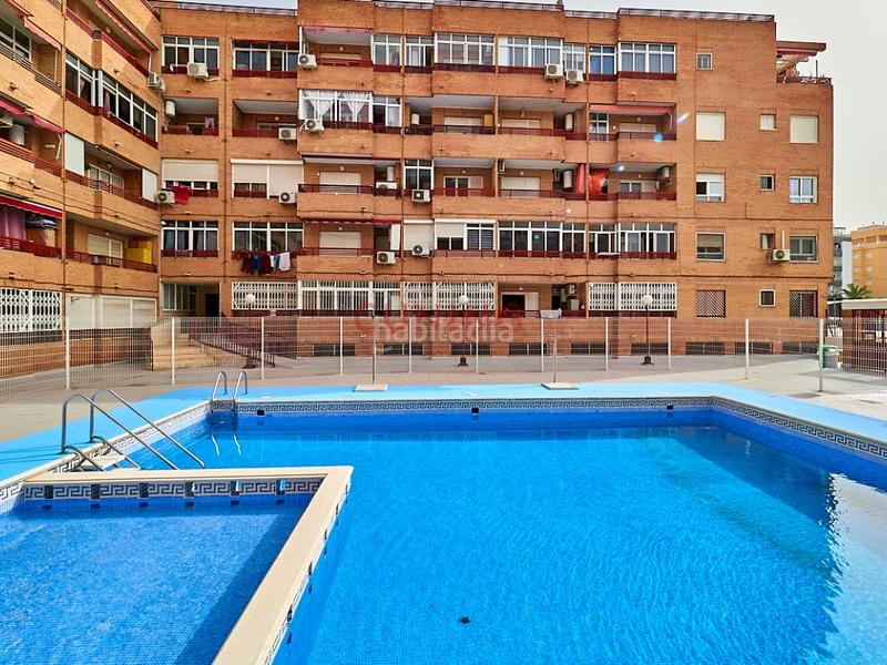 Foto ffe410c0-5c3a-4a94-8ad4-bc5a59cd6be8. Piso venta de apartamento , alicante, situado en un residencial con piscina comunitaria. en Torrevieja