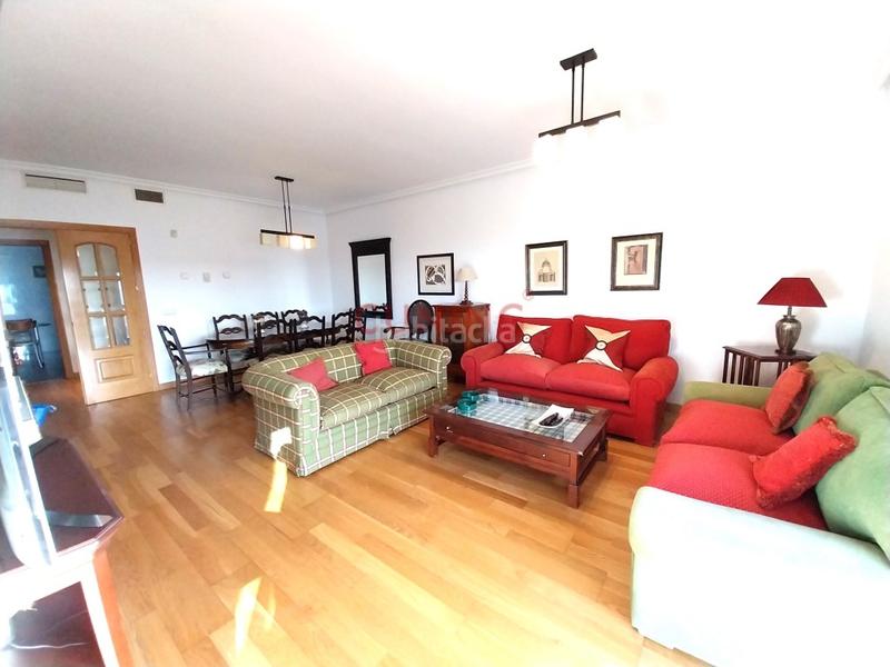 Foto b5b157ba-5195-4187-b359-e861882fe2cf. Location appartement avec parking piscine dans Centro Cáceres