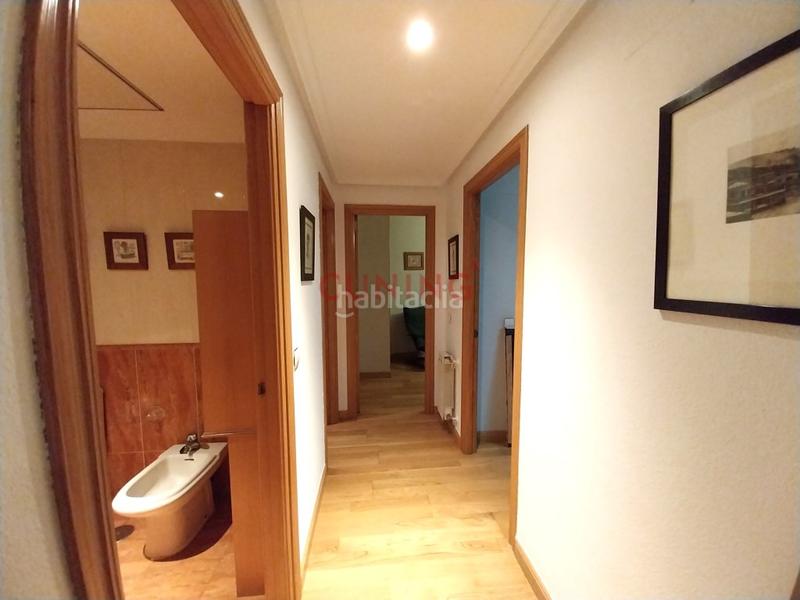 Foto bce951ff-8c44-4a74-800c-a3495a4d9fa7. Miete etagenwohnung mit parking pool in Centro Cáceres