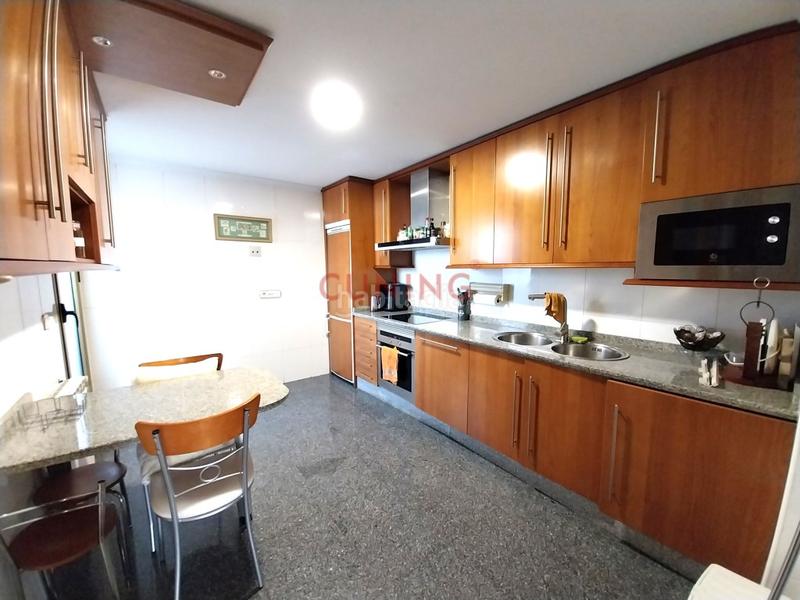 Foto 1ccb119b-1a1f-4499-bfd1-2e7980790484. Rent flat with parking pool in Centro Cáceres