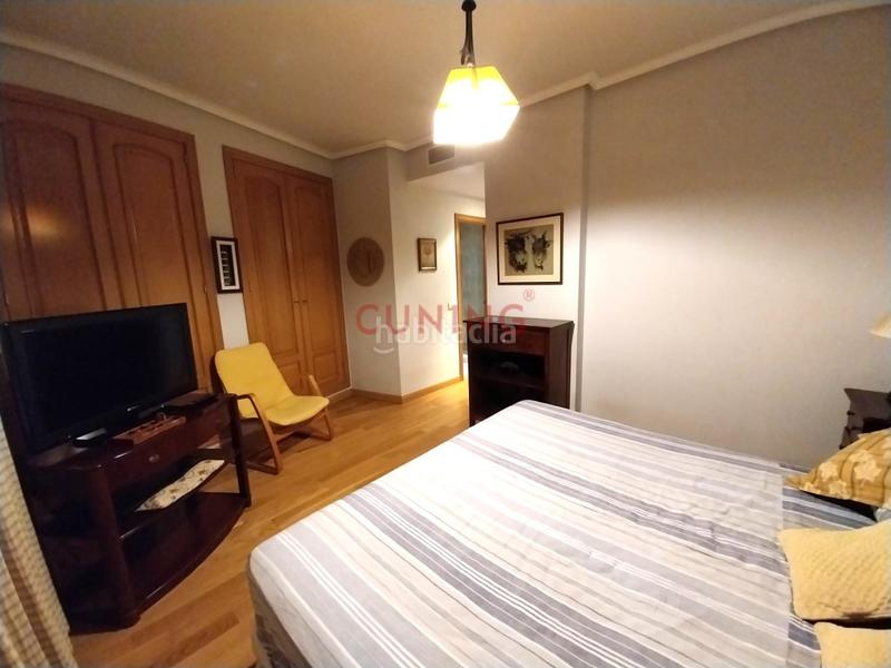 Foto 31440c86-71da-4dfa-81b7-1ee86018dc8e. Rent flat with parking pool in Centro Cáceres