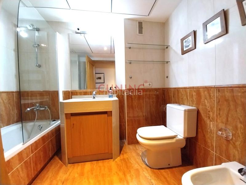 Foto 3b701220-a89e-4da6-a239-146e163bcf1b. Rent flat with parking pool in Centro Cáceres