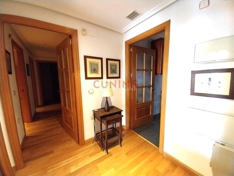 Foto c8d13c8e-859b-4596-91c9-9172934f613f. Rent flat with parking pool in Centro Cáceres