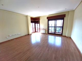Lloguer Pis  N/a. Alquiler de vivienda sin amueblar, garaje y trastero situados en