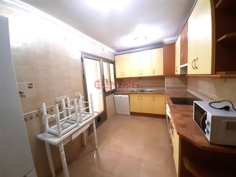 Foto 9e7f8c2b-c6cc-4333-b453-637949ba397d. Location appartement avec parking dans Centro Cáceres