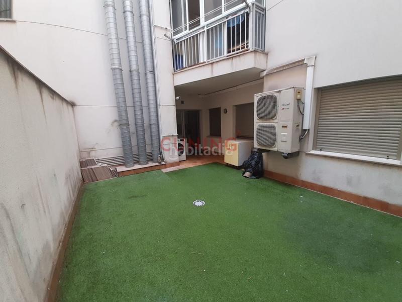 Foto d88a8d01-f55e-4b89-a2cb-74951f70d1f9. Location appartement avec parking dans Centro Cáceres
