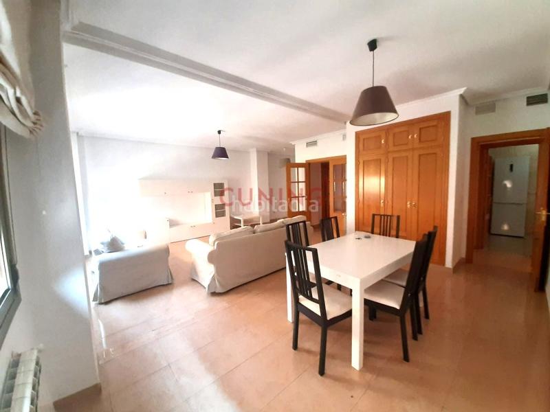 Foto 848ba438-474b-48a5-b89f-0c959857d94b. Rent flat with parking in Centro Cáceres