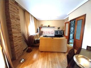 Miete Etagenwohnung  N/a. Alquiler de piso situado en la zona de nuevo cáceres con garaje
