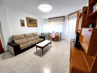 Location Appartement  N/a. Alquiler de piso situado en avda.isabel de moctezuma. ideal para