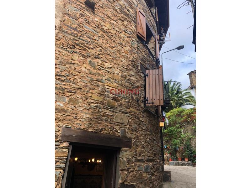 Foto e77fb73a-a24f-42c9-95dd-5510ee04da61. Casa venta de casa rural situada en la localidad de el , las hurdes en Ladrillar