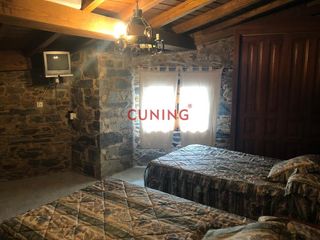 House  Calle cervantes. Venta de casa rural situada en la localidad de el ladrillar, las