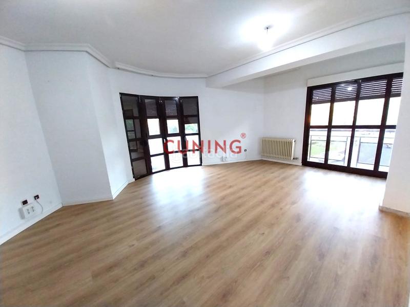 Foto 1b577c0d-c5cd-420e-b1d8-1f0aaf3a3156. Appartamento con parcheggio in Ruta de la Plata Cáceres