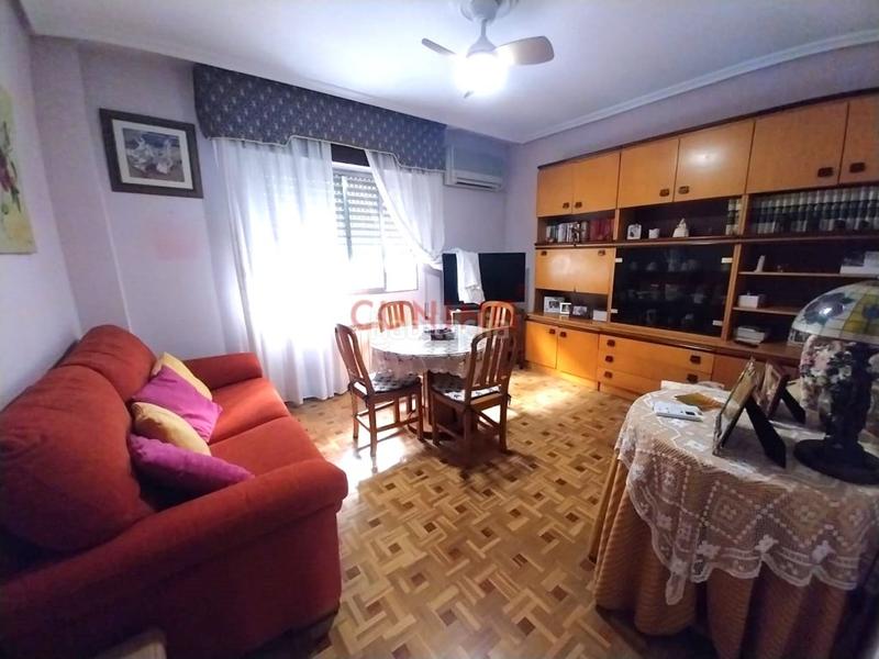 Foto 8ae45f54-8831-4561-9c78-8fd1b86ced3f. Flat with heating parking in Centro Cáceres