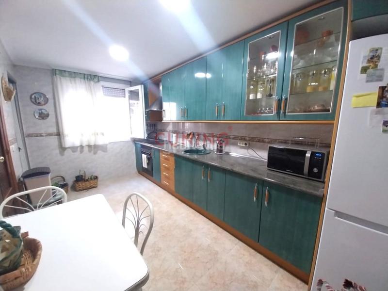 Foto 96f6e474-6836-4d83-8bf8-6bc8bf86c3a1. Flat with heating parking in Centro Cáceres