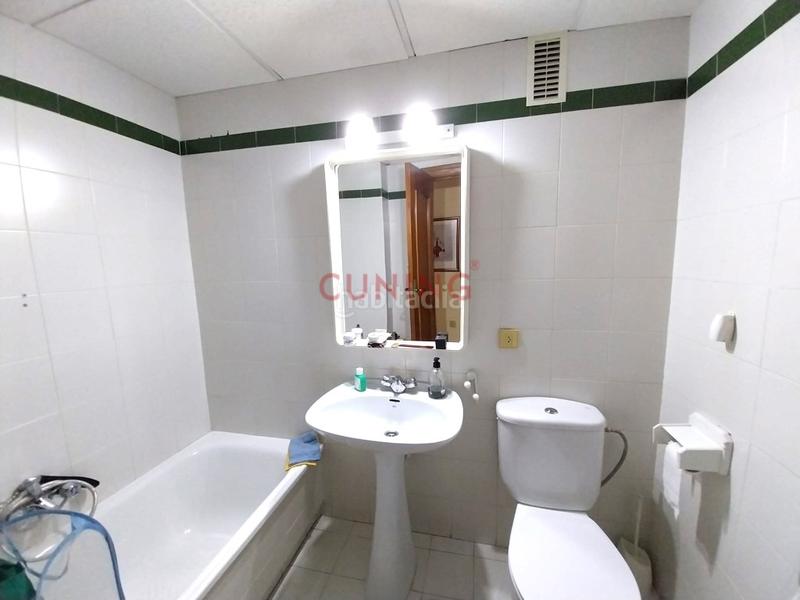 Foto d06c07d8-78fc-4ca8-9deb-5be4b62a6918. Pis amb aparcament a Centro Cáceres