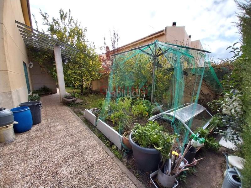 Foto 3a601410-6e68-4374-994f-4c978bf132b4. Chalet con parcheggio in Ruta de la Plata Cáceres