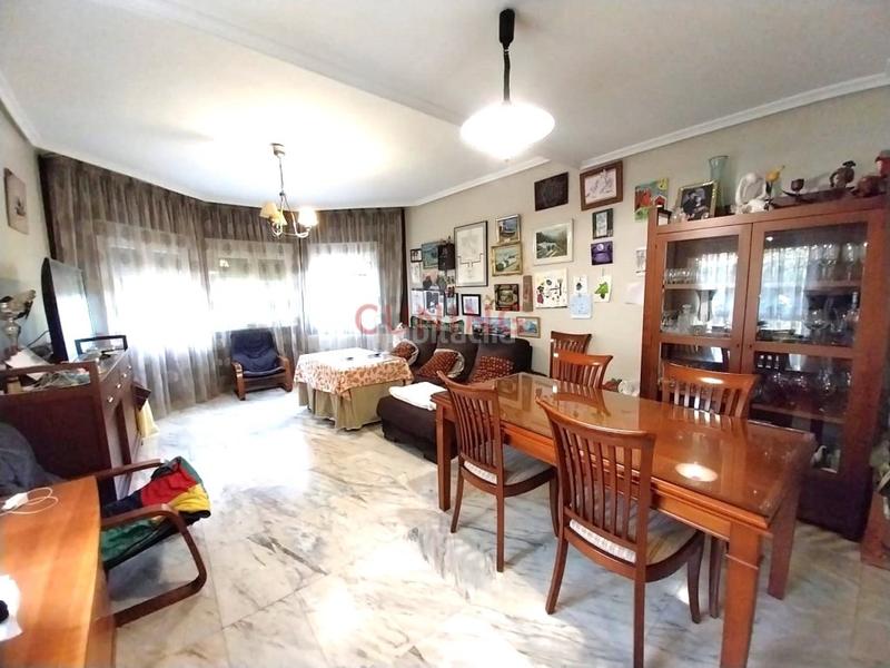 Foto d4b539e7-bff1-48d0-ab18-dcf8f5054d82. Chalet con parcheggio in Ruta de la Plata Cáceres