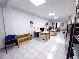 Appartamento  Avenida virgen de la monta�a. Venta de pisooficina situado en pleno centro de c�ceres en avda.