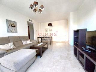 Pis  Calle dionisio acedo. Venta de piso con plaza de garaje y piscina comunitaria situado