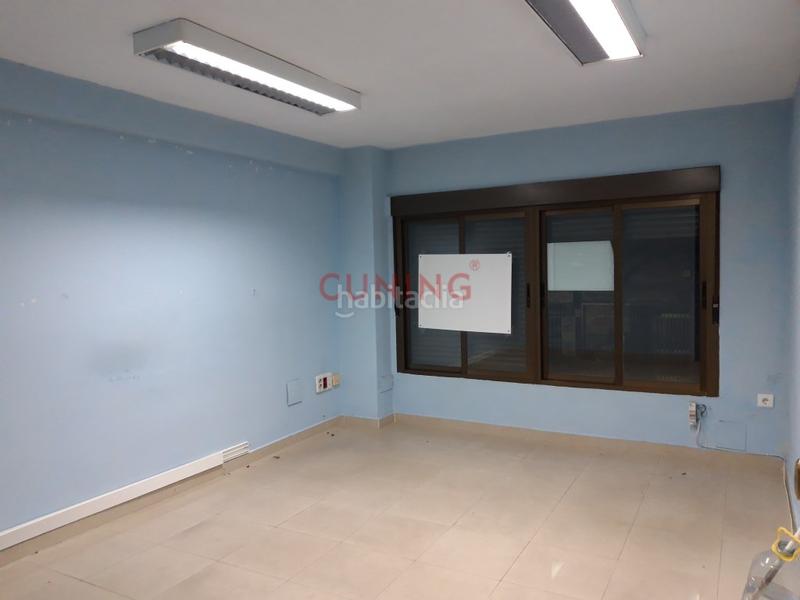 Foto a8a5bf83-fbd5-46ca-b84e-baf359cfa2e3. Lloguer oficina a Centro Cáceres