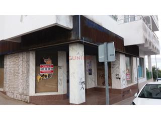 Location Local commercial à Ruta de la Plata. Local comercial con una superficie aprox. de 137 m2 aprox., situ