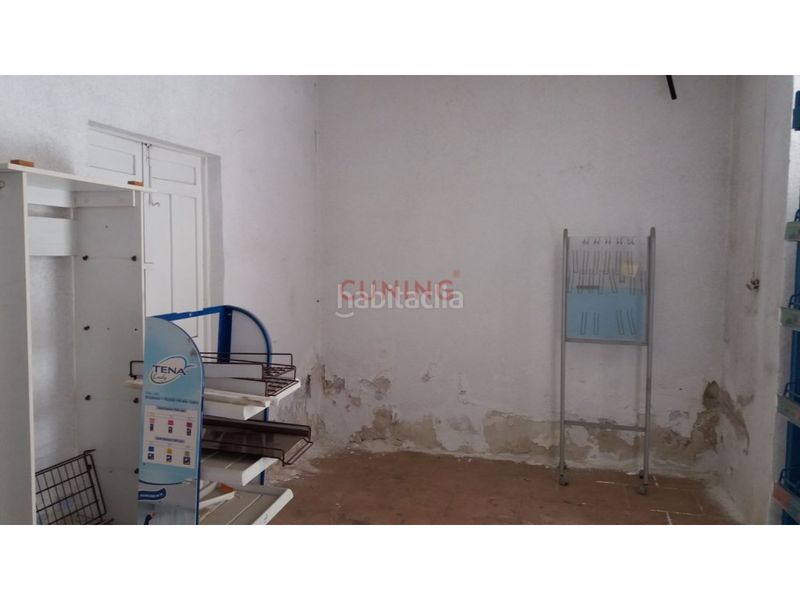 Foto d93a9a71-e294-4ff5-9e0c-882343575070. Local comercial a Casco Antiguo Cáceres