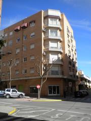Local commercial  Calle morería. Inmobiliaria correal les ofrece un local en venta.