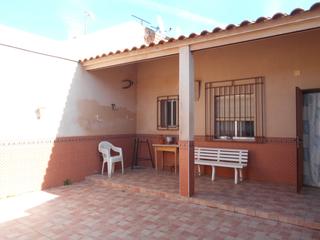 Casa  Calle lirio. Inmobiliria correal les ofrece una casa en torralba de calatrava