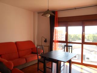 Apartament a Carretera de carrión 6. Inmobiliaria correal les ofrece un apartamento por la zona de la