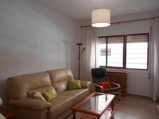 Apartament  Calle de la zarza. Inmobiliaria correal ofrece un apartamento en venta con patio