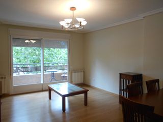 Appartement  Avenida lagunas de ruidera. Inmobiliaria correal ofrece un piso en venta en ciudad real