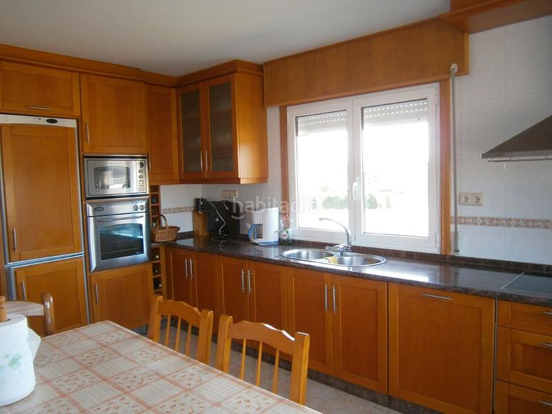 Foto 03a15572-cdda-4cc4-96a8-d3826a43d355. Chalet avec cheminée chauffage parking dans Cambre