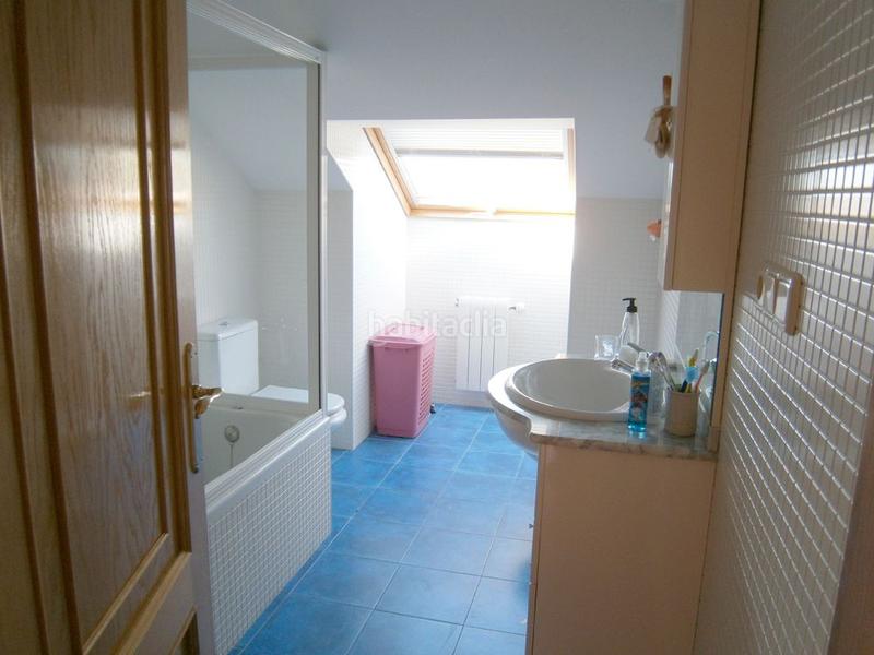 Foto 478e957b-8718-4918-8e6e-9be8b1b08978. Chalet avec cheminée chauffage parking dans Cambre